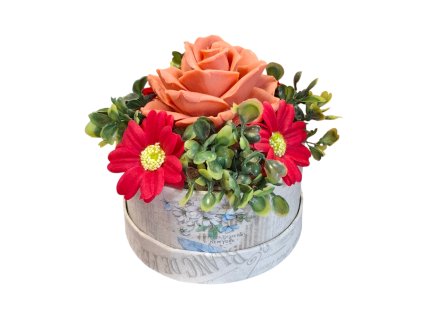 dekorace z mydlovych kvetu v miniboxu diana