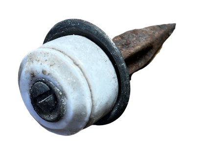 zatloukací izolátor