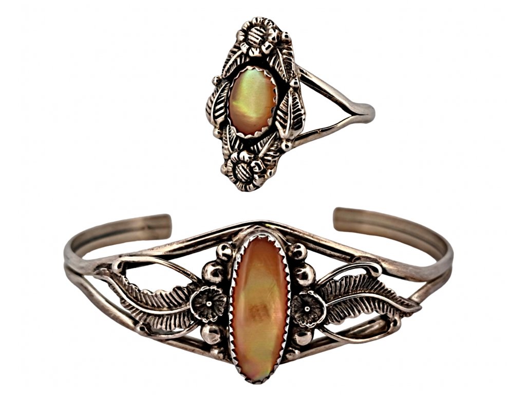 6. Stříbrný set Indiáni Navajo prsten náramek perleť USA Antik Kureš starožitné šperky starožitné prsteny starožitné náramky antique jewellery antiques