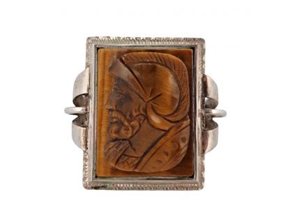 1. Unikátní stříbrný prsten s reliéfem v tygřím oku tygří oko reliéf Leonidas pánský prsten starožitný prsten starožitné šperky starožitnosti Antik Kureš antique ring