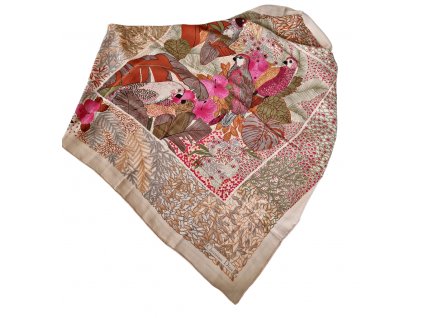 1. Starožitná móda retro móda starožitný šátek doplňky starožitnosti starožitné šperky Antik Kureš antique jewellery antique scarf antiquities Christian Dior Paris