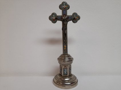 Křížek s Italskou mozaikou z roku 1890