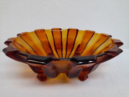 Skleněná mísa na ovoce