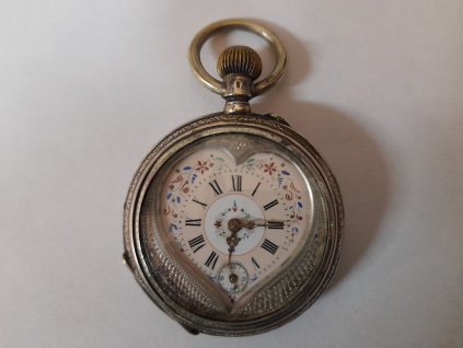 Stříbrné hodinky se srdcem