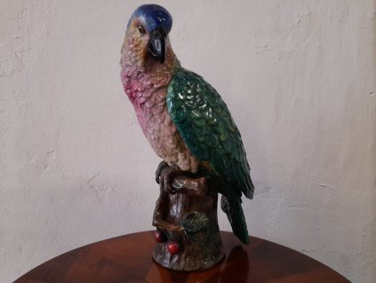 Praha-porcelánový papoušek z roku 1840