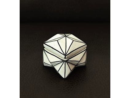 Geometrická keramická šperkovnice