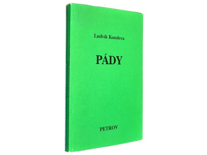 Pády