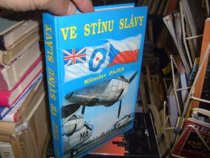 Ve stínu slávy