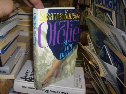 Ofélie se učí plavat