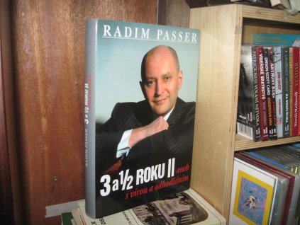 3 a 1/2 roku II aneb s vírou a odhodláním