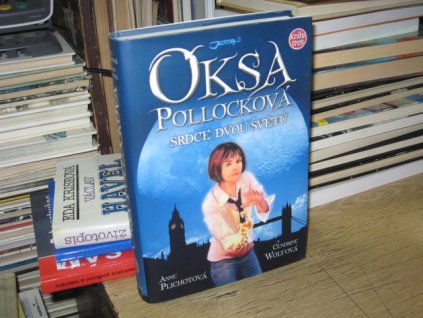 Oksa Pollocková: Srdce dvou světů