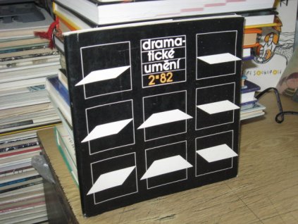 Dramatické umění 2/82