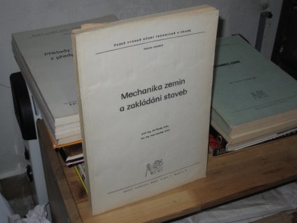 Mechanika zemin a zakládání staveb