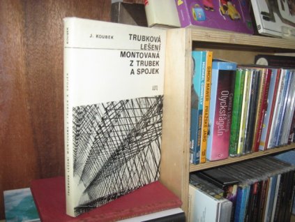 Trubková lešení montovaná z trubek a spojek