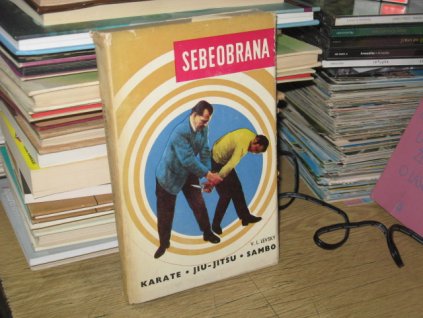 500 chvatů sebeobrany: Karate. Jiu-jitsu. Sambo