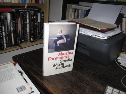 Snědla dětem sladkosti