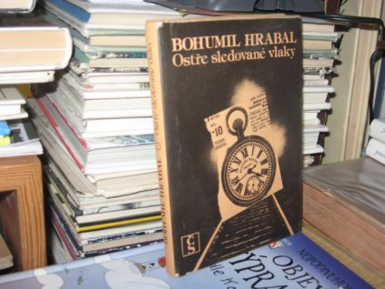 Ostře sledované vlaky