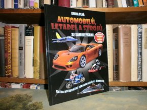 Automobily, letadla a stroje se samolepkami