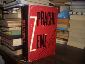 Z prachu země (Trilogie Sémě - díl druhý)