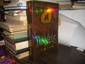 Tunnels - Tome 2: Profondeurs