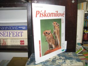 Pískomilové