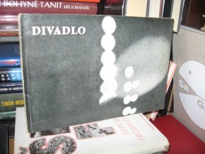 Divadlo 4/1964