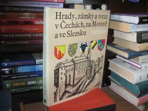 Hrady, zámky a tvrze v Čechách, na Moravě a ve Slezsku I. Jižní Morava