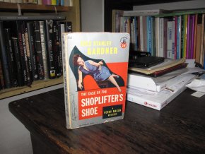 The Case Of The Shoplifter´s Shoe