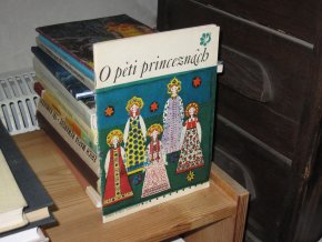O pěti princeznách (Pírko ptáka Ohniváka č. 22)