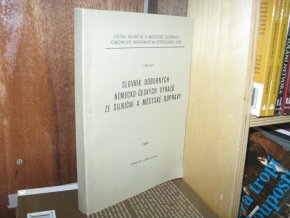 Slovník odborných německo-českých výrazů ze silniční a městské dopravy