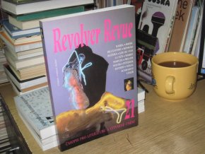 Revolver Revue 21
