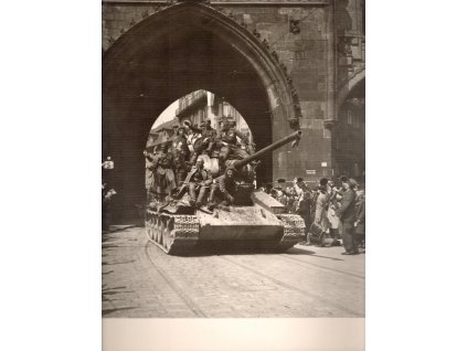 38. PRAŠNOU BRANOU 1945