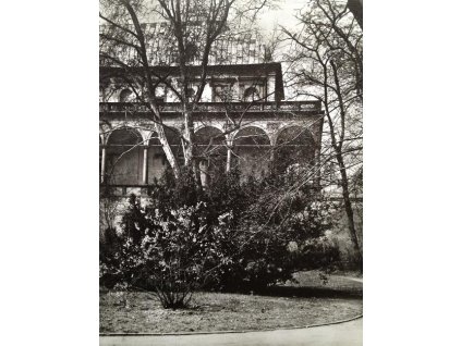 32. Josef Sudek - Procházka po Chotkových sadech, 1970