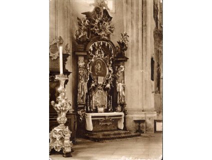 03. Josef Sudek - Břevnov - Mariánský oltář v chrámu