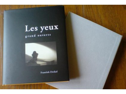 17. František Drtikol - Les yeux grand ouverts - Oči široce otevřené