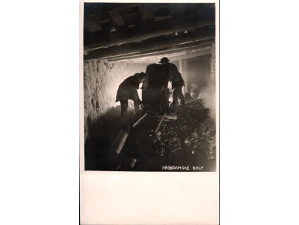 20. František Drtikol - Vysypávání rudy do násypky