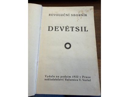 Revoluční sborník Devětsil