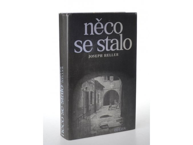 Něco se stalo (1982)