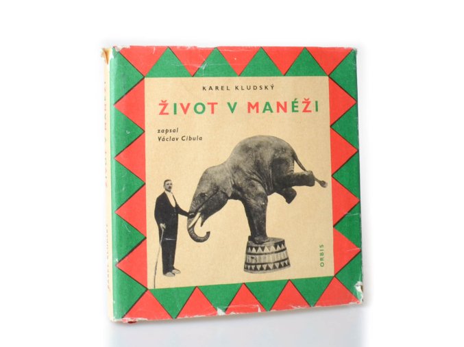 Život v manéži