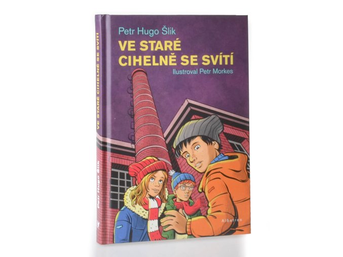 Ve staré cihelně se svítí