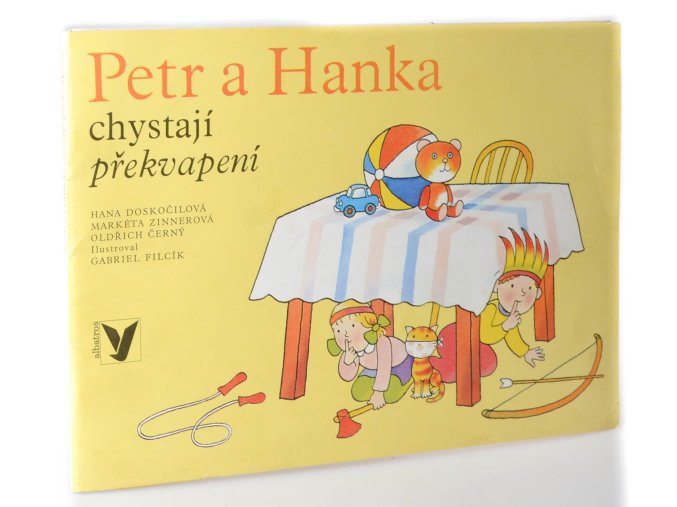 Petr a Hanka chystají překvapení. Petr, Hanka a zákony džungle ; Jak jsme čekali na bratrance ; Překvapení pro maminku (3 sv.)