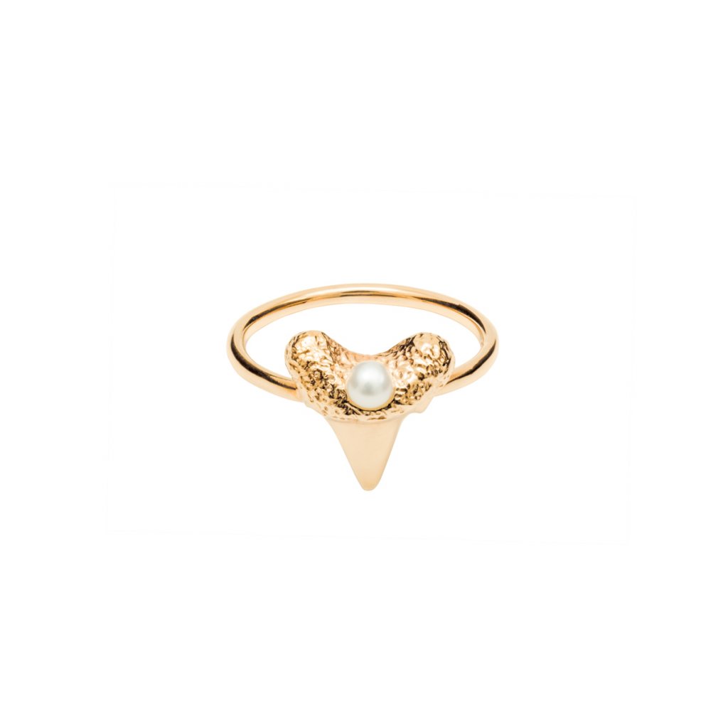 Mini shark tooth heart ring - gold-plated silver