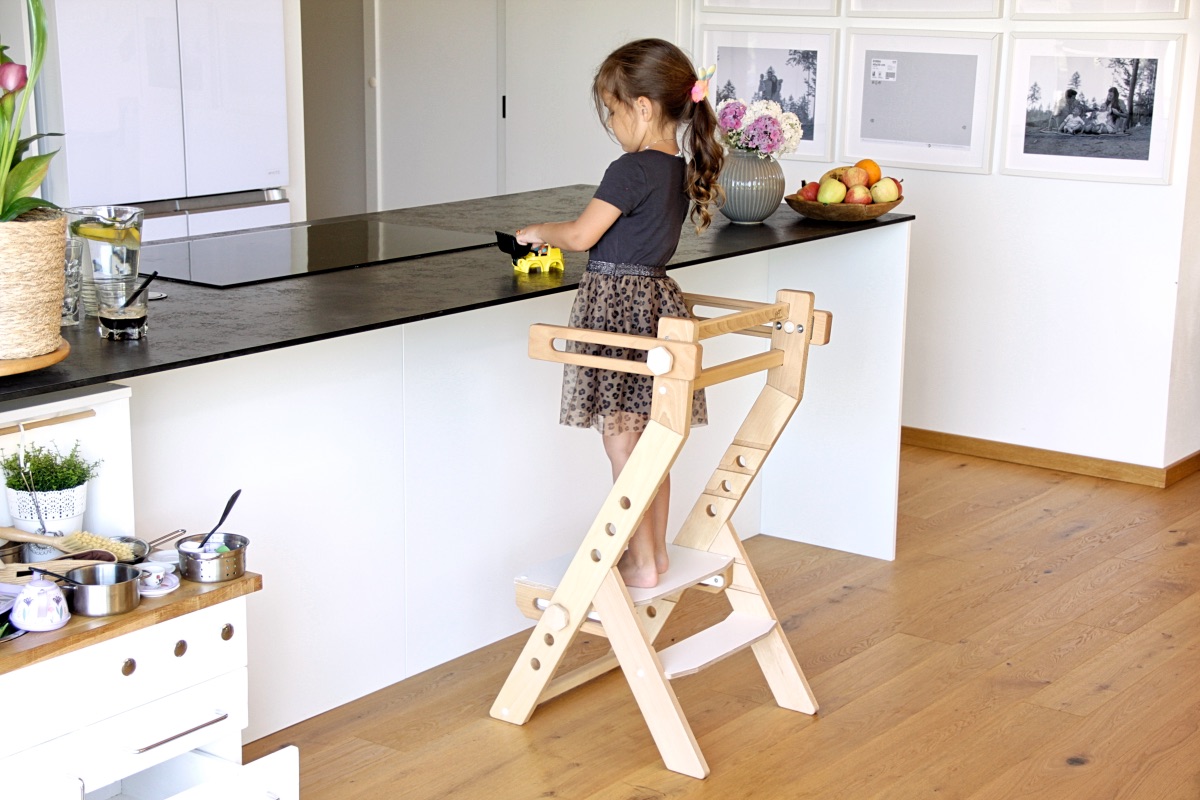 MANU - RASTÚCA STOLIČKA + UČIACA VEŽA 2V1