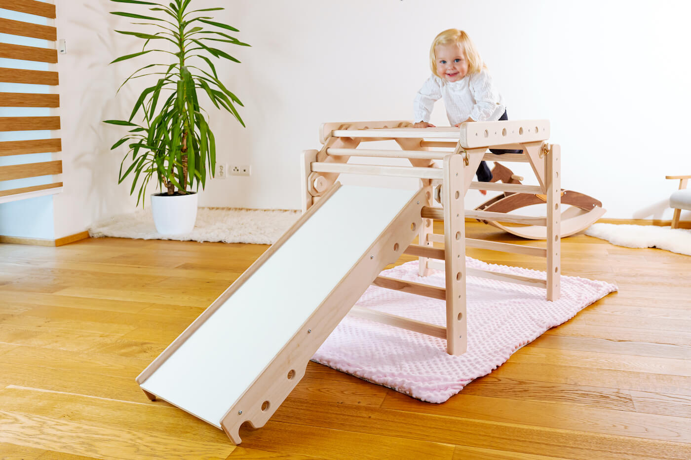 Faber Panther - 3 varianty rastúcich preliezačiek v jednej krabici Antonie Emma