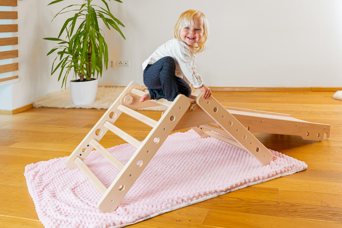 Faber Froggie - Rastúci trojuholník Pikler Antonie Emma