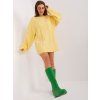 Světle žluté pletené šaty s oversize střihem