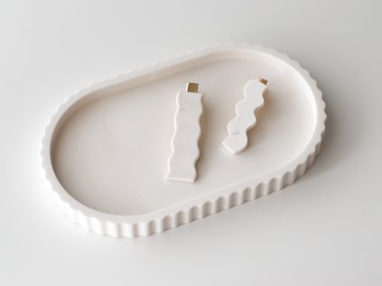 Romantický oválný tác