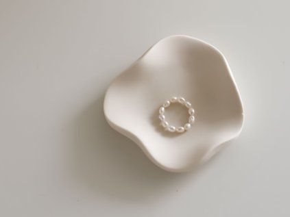 PRSTÝNEK Z ŘÍČNÍCH PEREL - WHITE PEARL