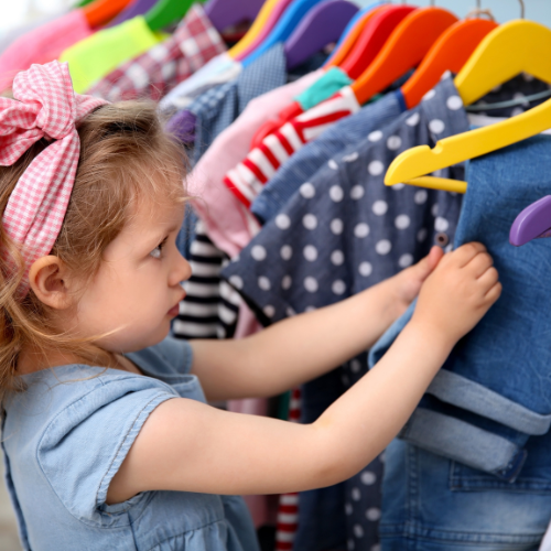 Kvalitní a pohodlné oblečení anyface pro Vaše děti do školy