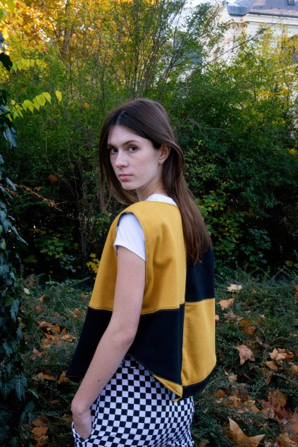 A api yamu recycled it damska vesta zluta cerna bilaDSC 7910